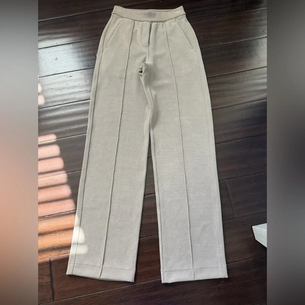 Lululemon Softstreme Pintuck Mid-Rise Pant XXXS/TTP